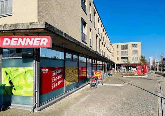 Supermarkt Schaufensterfront.jpg