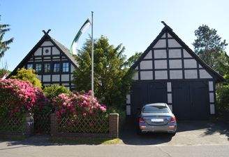 Haus und Garage