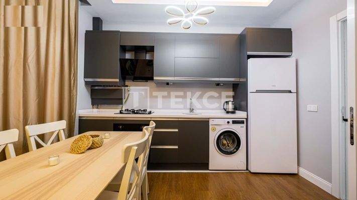 Whole Building in a Corner Position in Istanbul Fatih