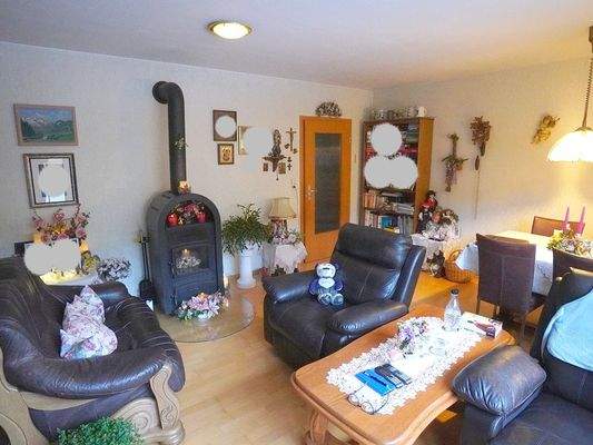 Wohnzimmer Wohnung HG mit Kaminofen