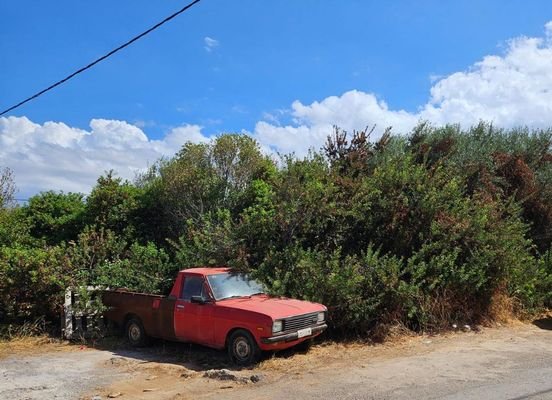 Kreta, Sisi: Baugrundstück im Dorfzentrum zu verkaufen