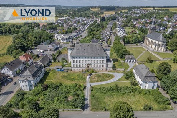 Luftbildaufnahme Haupthaus Vorderseite