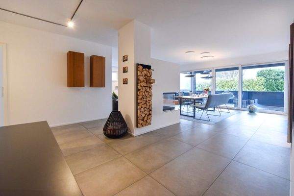 Kamin und Essbereich