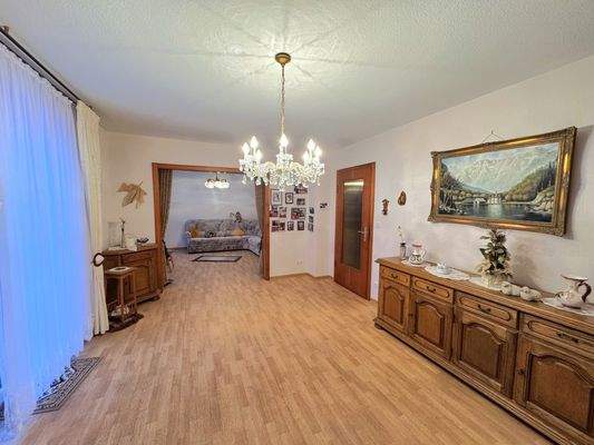 Wohnzimmer mit Terrassenzugang