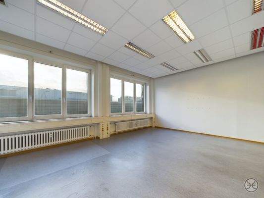 Eden-Ehbrecht-Immobilien_Büroflächen_Telekom-Gebäude_008