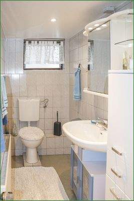 Badezimmer im Untergeschoss
