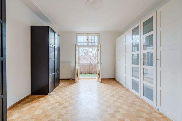 Schlafzimmer mit Balkon