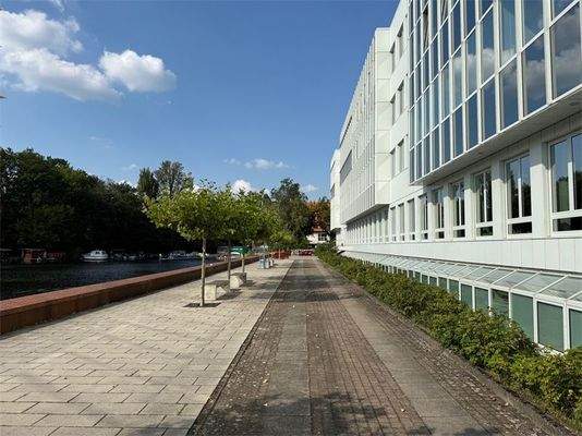 Aussenanlage Hafen und Kantien