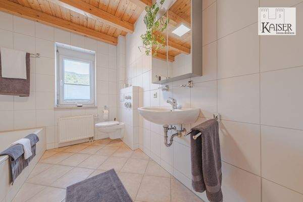 3 - 6-ZimmerWhg. OG+DG, Teil Whg. DG (16)