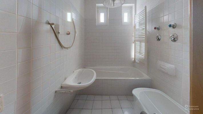 6-Meinerstrae-Bathroom-Defurnished 1