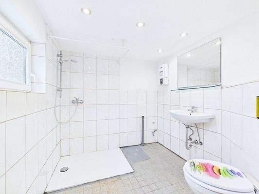 Einfamilienhaus mit Entwicklungspotenzial in Schwalbach