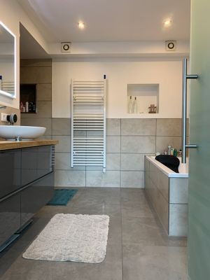 3 Bad Wohnung EG.JPG