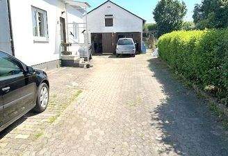 EG-Wohnung und Garage  von Außem