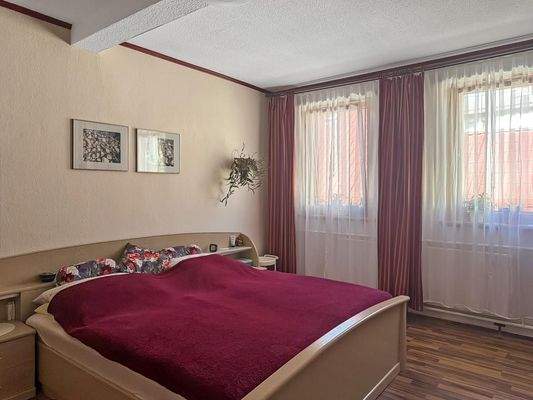 Schlafzimmer Hauptwohnung