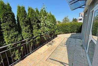 vordere Terrasse