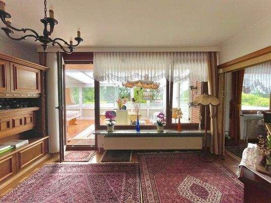 Haus 1 - Wohnzimmer mit Wintergarten