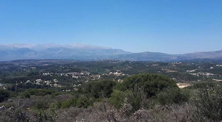 Kreta, Plaka Chania: Hügelgrundstück mit Panormablick zu verkaufen