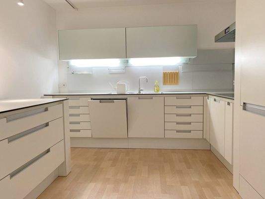 1.OG hochwertige Büroküche