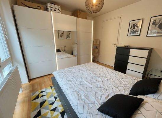 Geräumiges Schlafzimmer - 