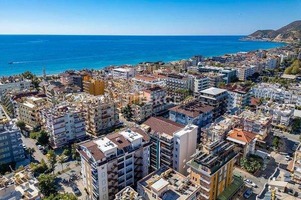 Turnkey Apartment in a Complex Close to the Sea in Alanya Antalya