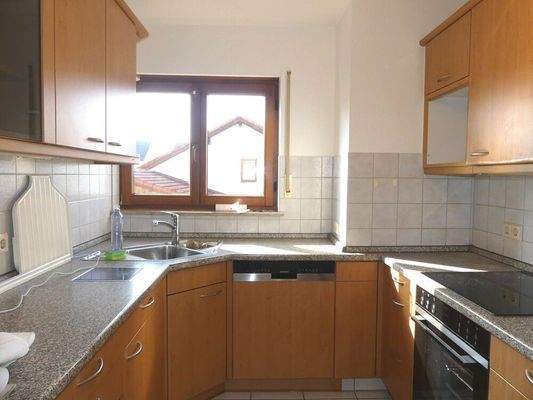 Küche mit Einbauküche