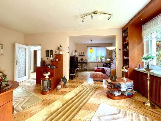 Sehr großes Wohn-Esszimmer