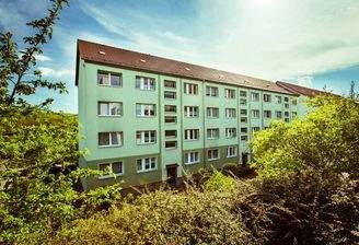 Gebäudeansicht - Eingangsbereich