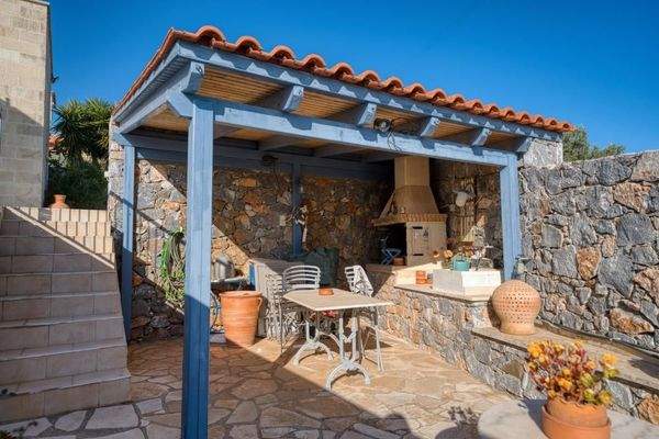 Kreta, Kefalas: Schöne Villa mit Swimmingpool und Meerblick zu verkaufen