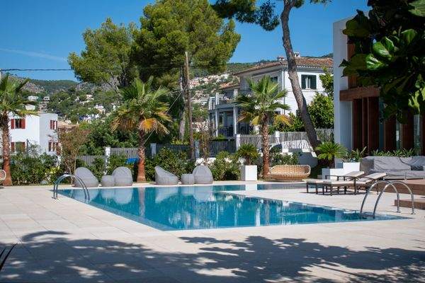 Community pool in apartments in Portals Nous