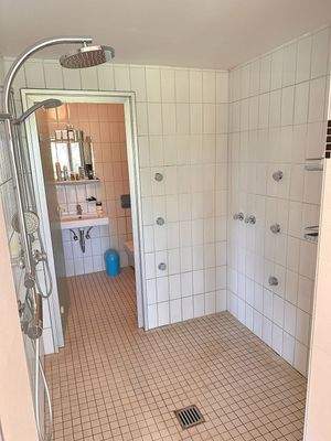 Wellness - Duschbereich.jpg