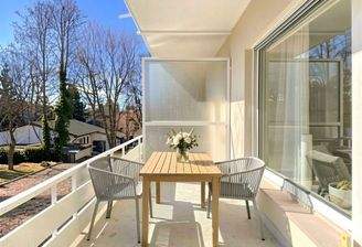 Balkon - (KI generiert)