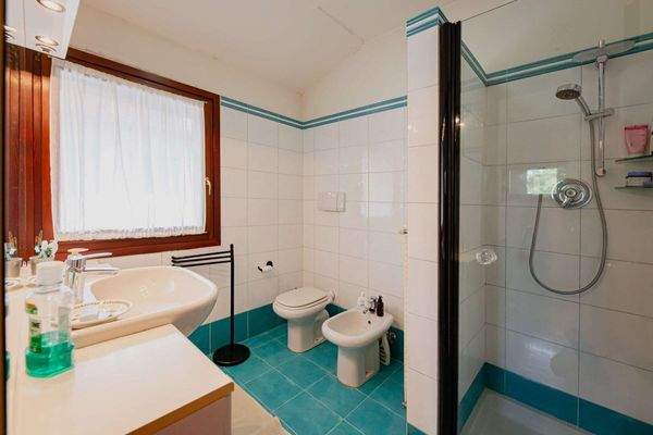 Eckhaus in Udine in der Via Grazzano