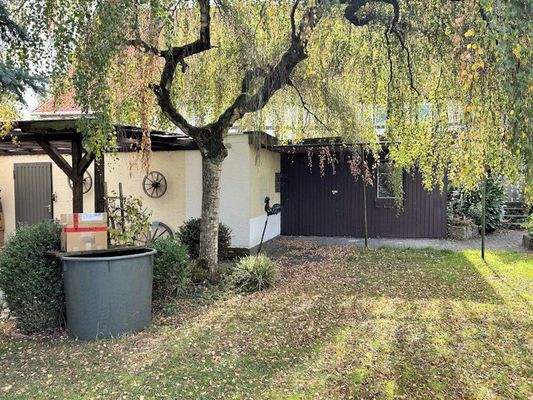 Garage und Geräteschuppen