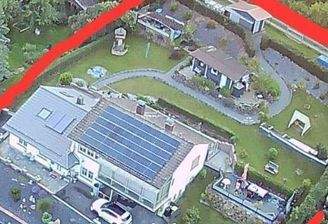 Blick über das gesamte Grundstück.jpg