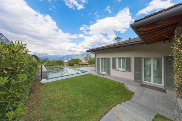 Außenansicht der Villa