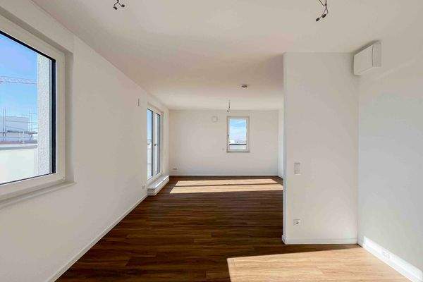 Küche mit Blick ins Wohnzimmer