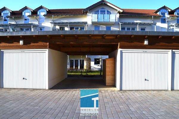 Zugehöriges Carport