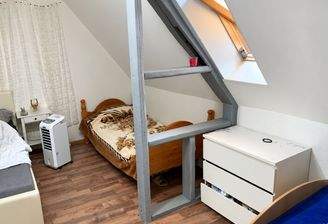 Schlafzimmer DG