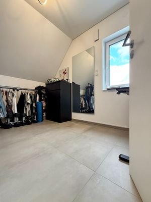 Ankleide / Büro OG