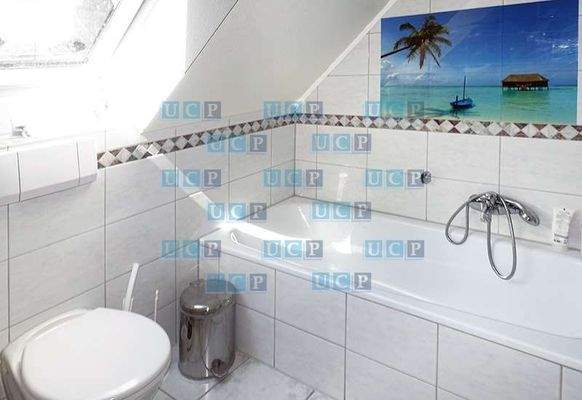 694288C4-4E74-4C7A-AB57-3F9974