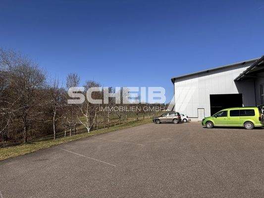 auf einem Gewerbeanwesen