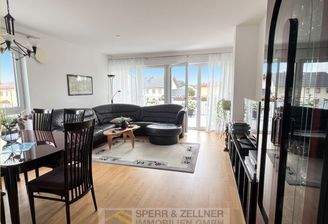 Wohnzimmer (KI-optimiert; Lichtverhältnisse)