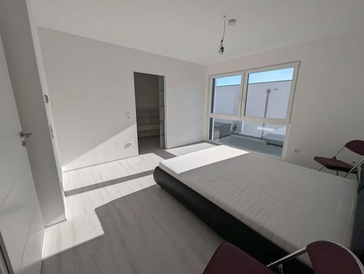 Schlafzimmer mit Ankleide