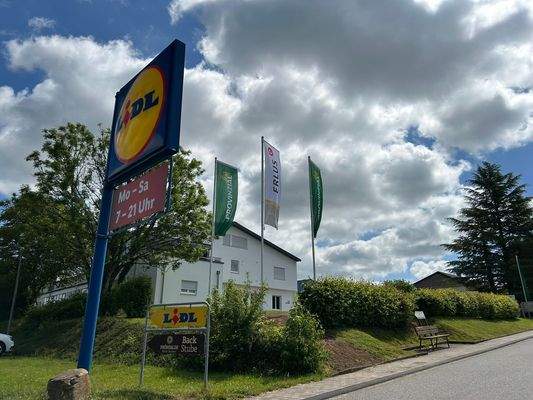 Werbeflächen (nicht in der Miete enthalten)