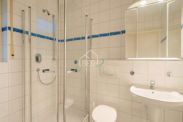 Virtuell entmöbliertes Badezimmer Einliegerwohnung