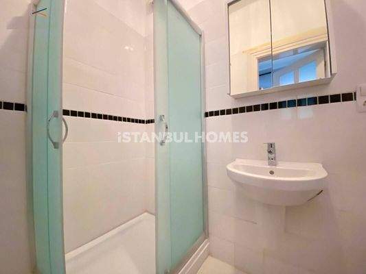 Fully Renovated Furnished 5-Storey Building in Istanbul Fatih