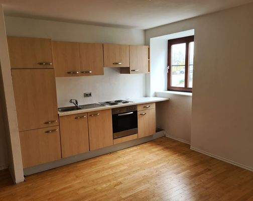 Küche mit Einbauküche