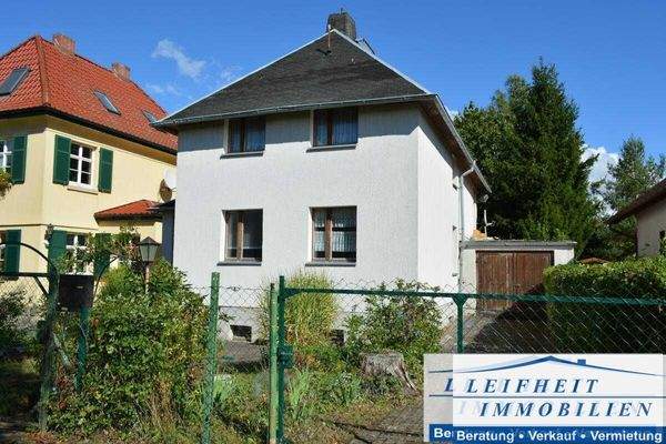 Vorder- und Seitenansicht