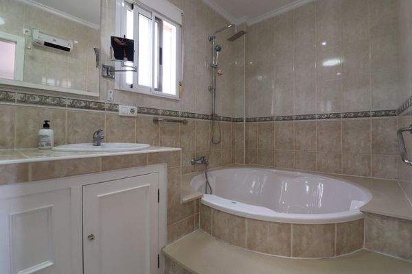 re-sale-detached-villa-algorfa-lomas-de-la-juliana