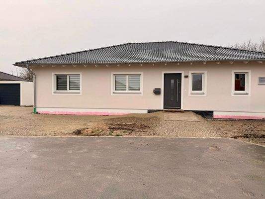 Außenansicht Hauseingangseite